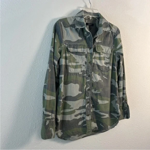 J.Crew Women’s Utility Military Camo Shirt Button Down Green Gray Size 0 Boy Fit - Picture 6 of 10